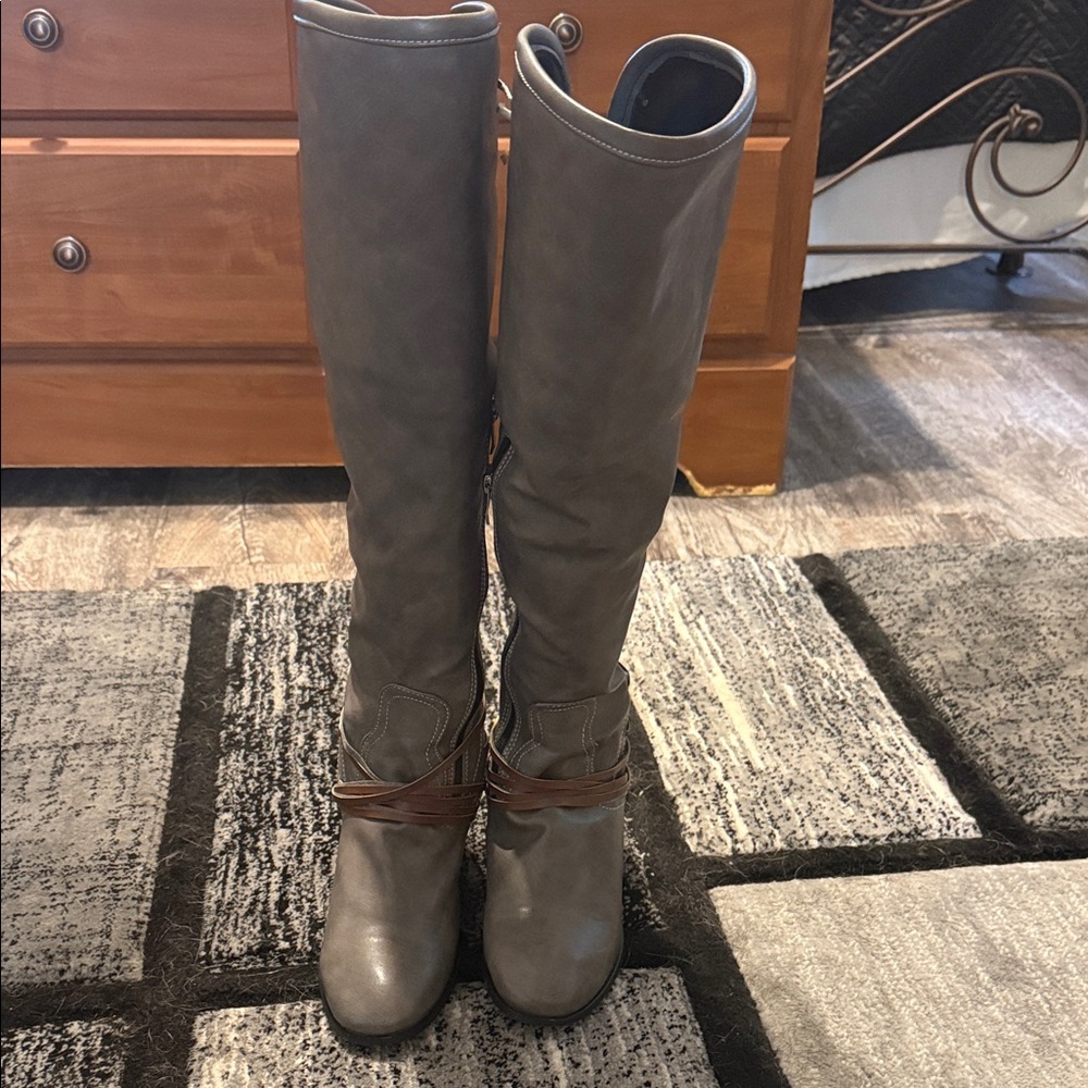 Elegant Gray Over the Knee Boots
